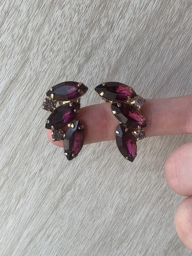 VTG 60s Purple Rhinestone Cluster Teardrop Clip Earrings Pin Brooch Set SEE - Picture 12 of 23