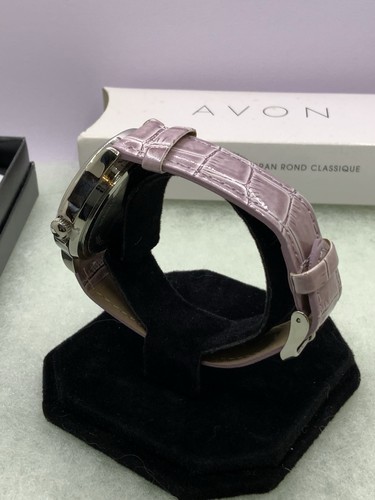 Avon Classic Round Face Pastell Damenuhr Lila (Brandneu) - Bild 6 von 8