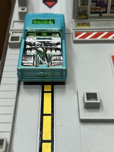 Hot Wheels Custom ‘62 Chevy Pickup Teal w/Flames New Out of 2025 MultiPack In US - 第 4/5 張圖片