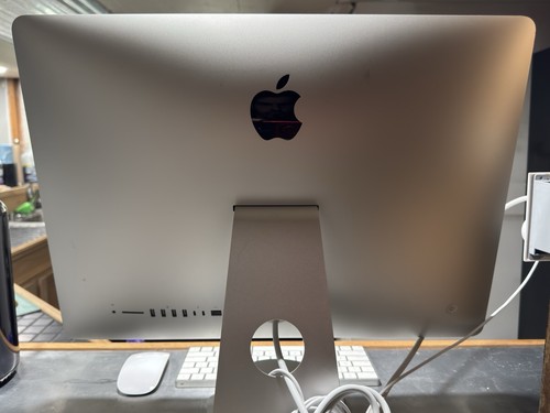 Apple iMac 21.5" 4k Retina Sequoia i5 (6-Core @ 3GHz) + Magic Mouse + Keyboard - Picture 6 of 11