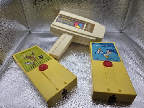 Two Fischer Price Movie Viewers with 3 Movies and a ViewMaster - Bild 3 von 4