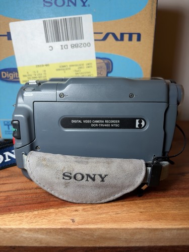 Sony DCR-TRV460 Digital8 HI8 8mm Video8 Camcorder VCR Player Video Tested - Picture 5 of 10