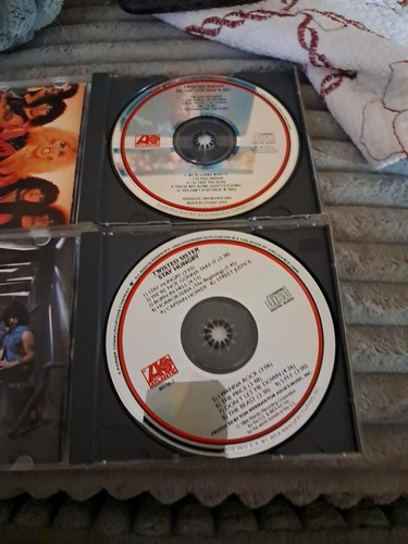 Twisted Sister You Can't Stop Rock 'N' Roll & Stay Hungry 2 CD Bundle 19 Tracks  - Bild 5 von 5