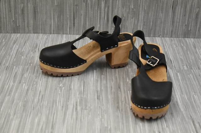 mia madeline clog