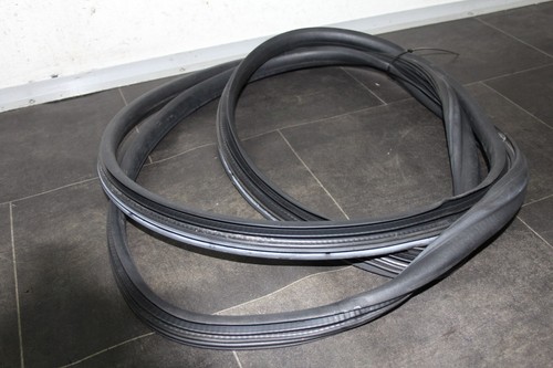 Türdichtung vorne rechts VW Fox Bj. 2005 - Bild 3 von 3