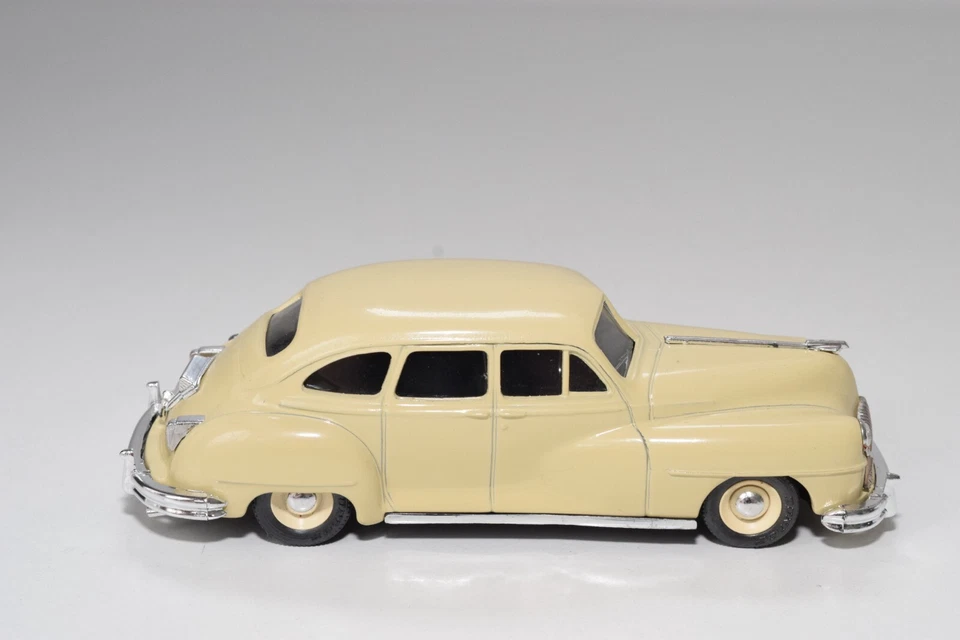 A42 1:43 VITESSE DESOTO CREAM QUASI COME NUOVO - Immagine 4 di 4