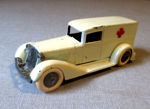 1933- TOOTSIETOY PRE-WAR AMBULANCE ANTIQUE TOY-NO.0809- EXC- 3.75" GRAHAM