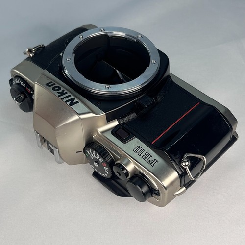 Nikon FE10 analoge Spiegelreflexkamera 35 mm nur Gehäuse ausgezeichnet + 3 au... - Bild 7 von 21