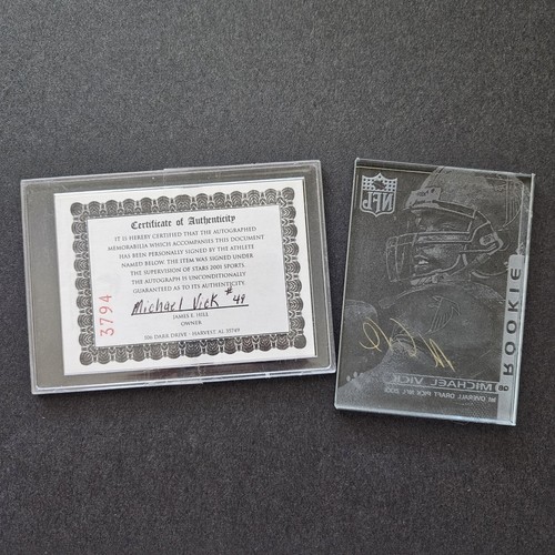 Michael Vick Autogrammkarten Fleer 2004 & Verigraph 2001 Rookie Etched Crystal - Bild 2 von 8