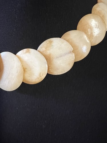 Vintage Ethnic Tribal Natural Polished Flat Graduated Horn Bone Necklace - Picture 4 of 9