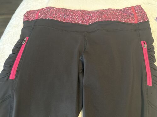 lululemon leggings ruched nero con tasca usato in ottime condizioni taglia 8 lunghezza Capri - Foto 3 di 4