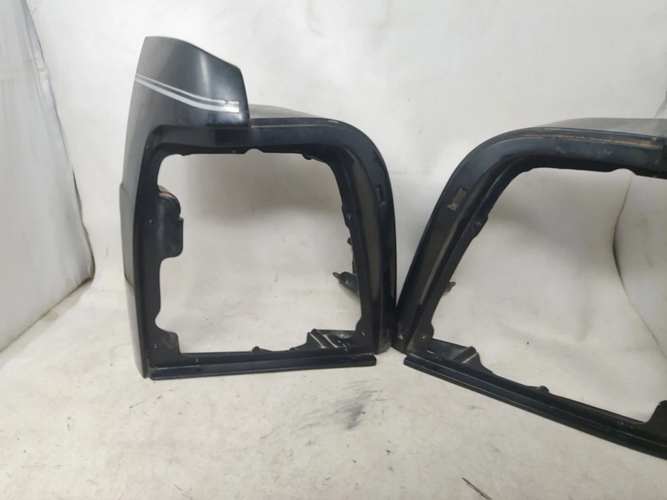 1988-91 Ford LTD Crown Victoria LH & RH Tail Light Housings Pair 2 Left Right - Image 3 of 4