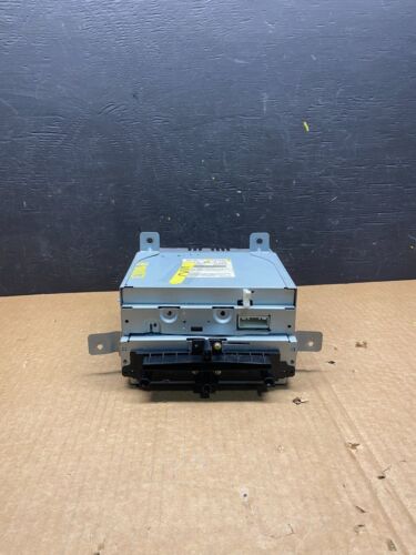 2006 Subaru Tribeca Radio CD Player AC Climate Control Bezel Panel H8063 DG1