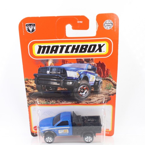 Matchbox 2021 - MBX todoterreno - Dodge Ram 2016 plataforma plana - Imagen 2 de 2