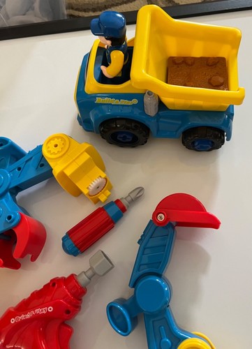 Large Bright Colors Build and Play Construction Set D101 - Picture 7 of 12