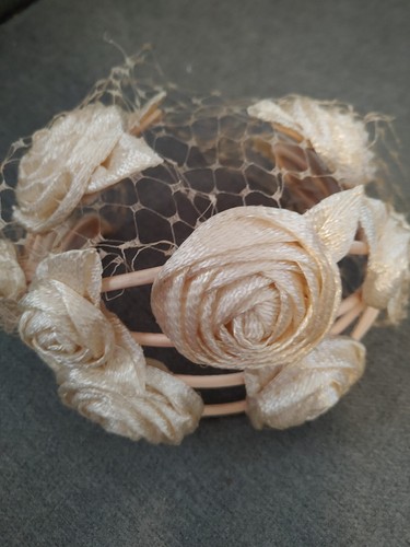 Cappello da donna vintage rosa modellate champagne beige - Foto 5 di 6