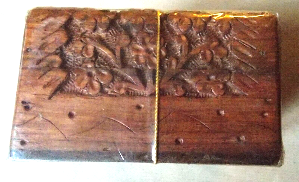 Boîte Artisanale Rectangulaire En Bois Sculpté – Incrustations Laiton, Éléphant (Inde)