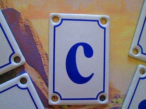 Hausnummer Emaille a b c d Zusatz blauer Buchstabe weißer Hinterg 4cm x 6cm - Picture 4 of 5
