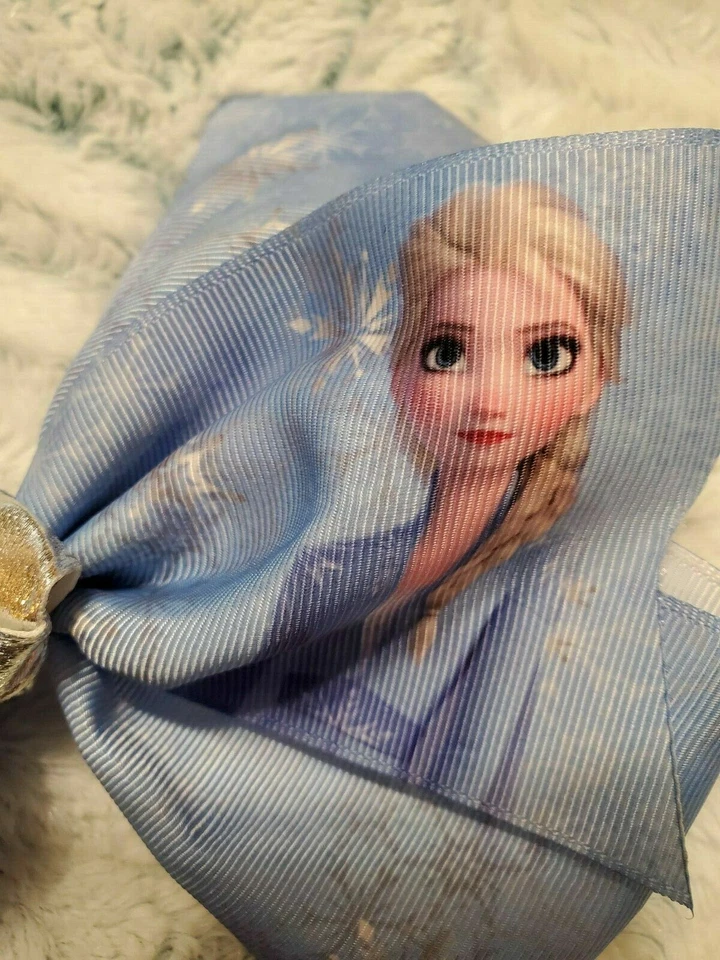 Disney's Frozen II Elsa's "In My Element" Grande 8" Animación/Vacaciones/Escuela Arco Nuevo Foto 3 de 4