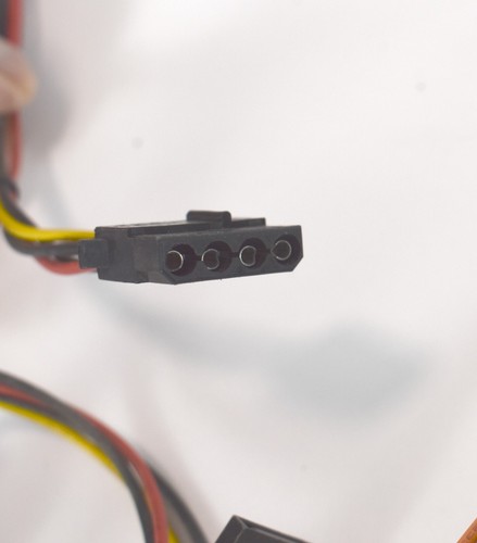 Fuente de alimentación Antec 650 vatios PC ATX - Imagen 7 de 7