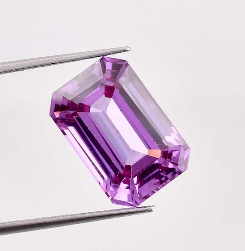 AAA+ Flawless 9 x 7 mm Natural Color Change Alexandrite Gemstone GIT Certified - Picture 3 of 6