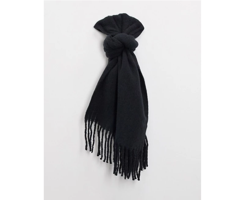 VERO MODA Check Lightweight Scarf with Fringe Trim in Black - Picture 2 of 4
