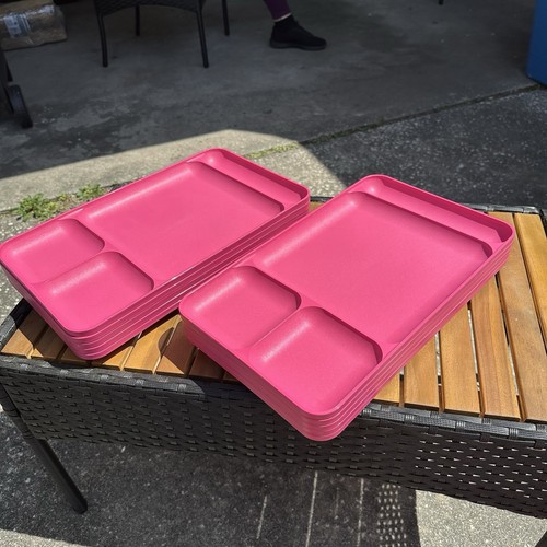 Vintage Tupperware Divided Dining Trays and Cups, Set Of 15 Pieces - Picture 3 of 4