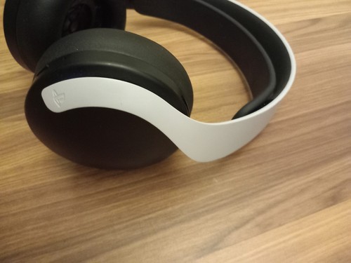 Sony PULSE 3D Wireless Gaming Headset for PlayStation 5 - White - Picture 4 of 8