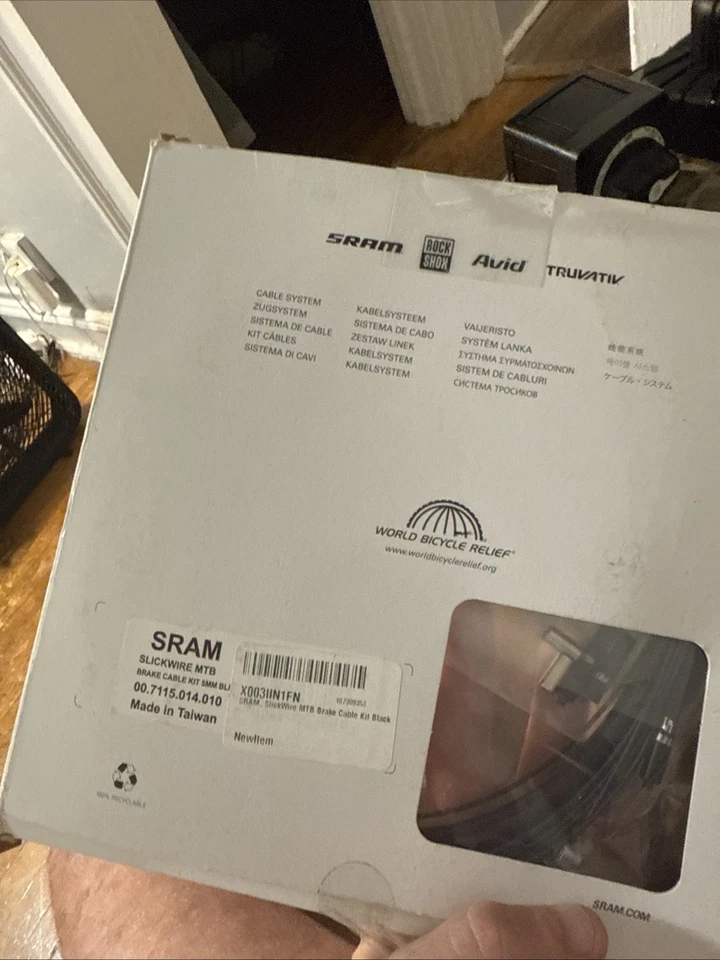 Kit de cables de freno de disco de carretera SRAM SlickWire XL 1,6 mm, delanteros y traseros negros Foto 4 de 4