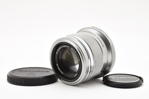 Olympus M.Zuiko Digital Objektiv 45 mm f/1,8 Micro Four Thirds 4/3 [Exc+++] #2547054A - Bild 1 von 13