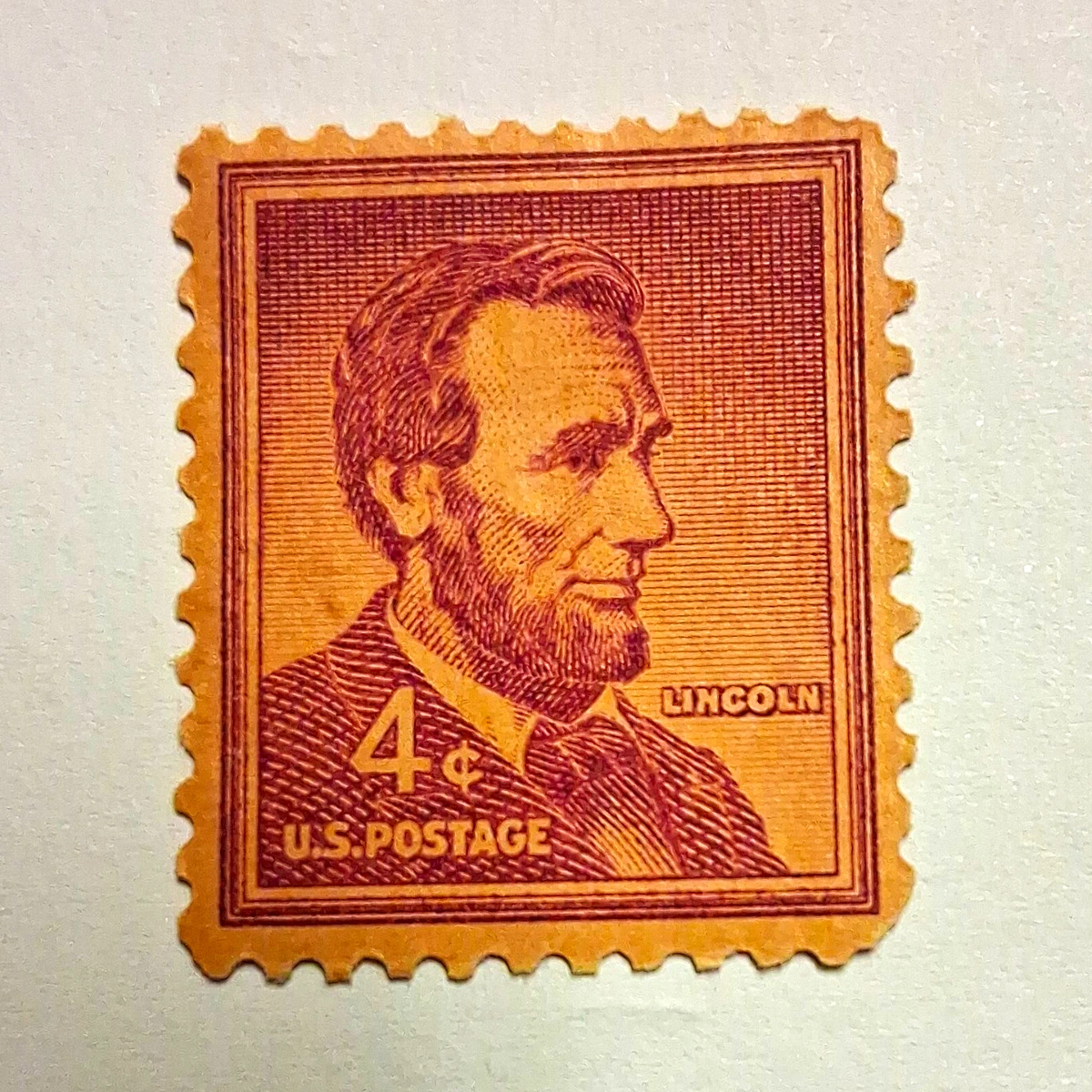 米国ビンテージ使用済切手　4￠リンカーン Abraham Lincoln 4 Cent Stamp In Unused Us Stamps (1941-Now) for