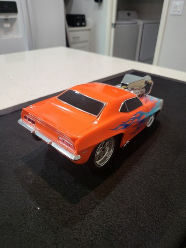 Muscle Machines Maßstab 1:18 - 1969 Chevrolet Camaro, orange mit Flammen - Bild 4 von 8