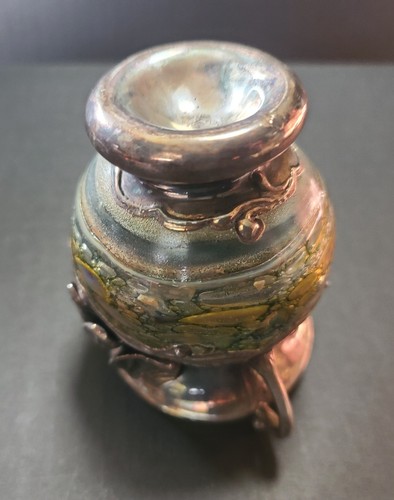 Jarrón antiguo Art Nouveau con revestimiento de plata de ley con remolino de vidrio diseño floral - Imagen 15 de 24