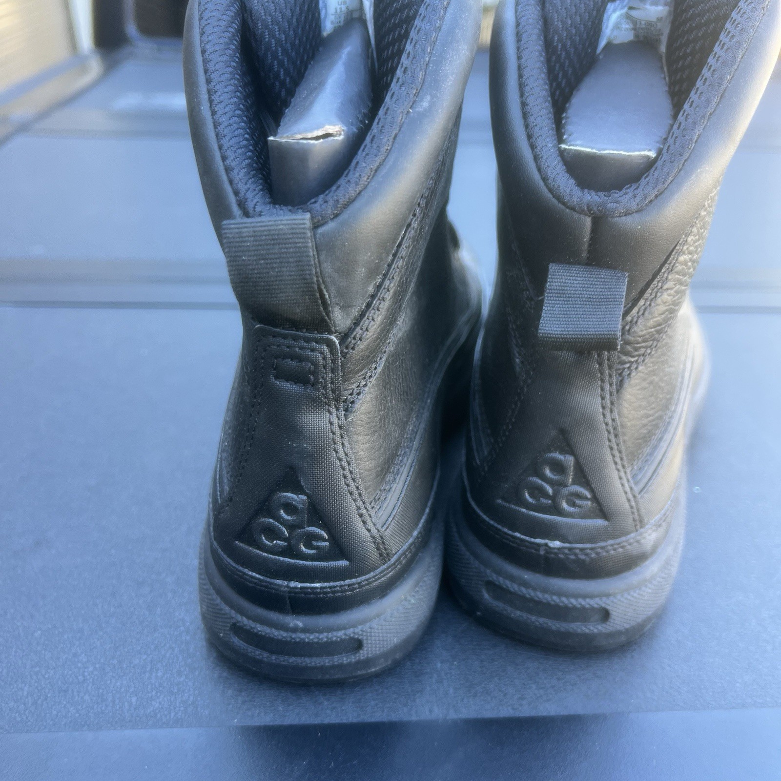 Nike ACG Woodside 2 525393-090 Triple Black Waterproof Boots Shoes Mens 11.5 thumbnail 4