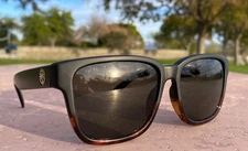 Heatwave Visual Sunglasses- UV400 Polarized Lenses Very Nice Condition