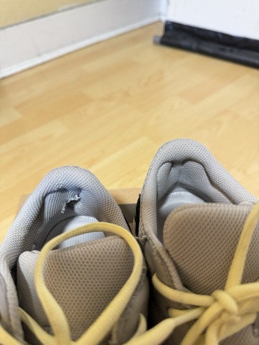 Size 8.5- Preowned Adidas Yeezy 700 Wave Runner Mens - Picture 8 of 10
