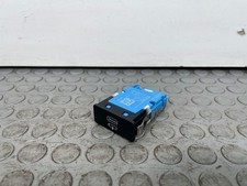 BMW i4 2024 USB socket connector 5A84161 LIQ14755
