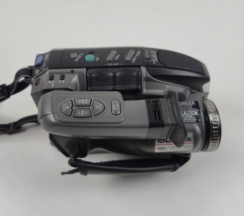Panasonic PV-L680D Palmcorder Digital VHS-C 150x 18x Untested Comes W/Charger - Picture 8 of 15