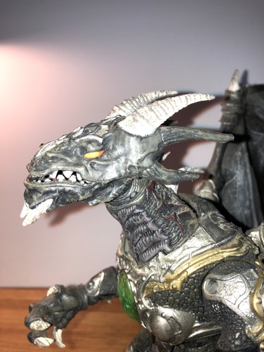 Figura Dragón Armadura Platino Thoron 9625 Mega Bloks de Colección con Cabeza y Alas - Imagen 4 de 7