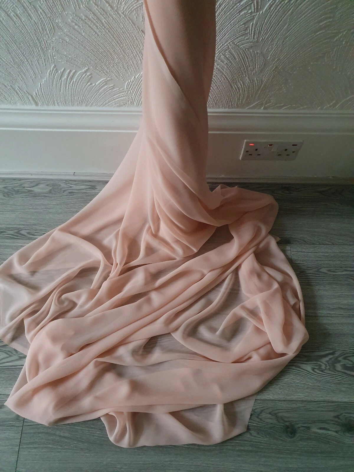 ROBE TISSU MOUSSELINE COULEUR PÊCHE 1M LARG