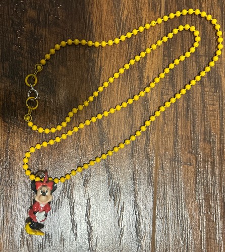 Minnie Maus Anhänger Halskette Gummi Charm gelb Disneyland RAR - Bild 3 von 8