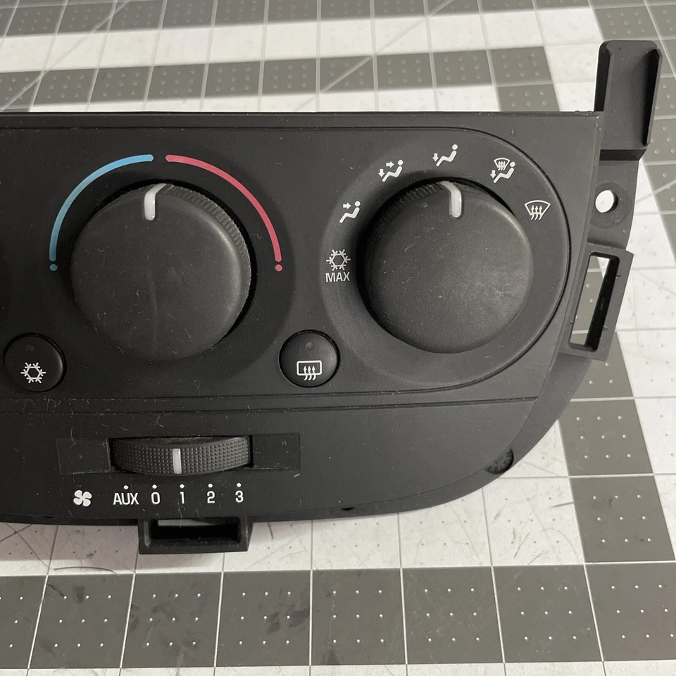 Pontiac Montana 2005 2009 calefacción aire acondicionado control de clima con control auxiliar 15256493 Foto 4 de 4