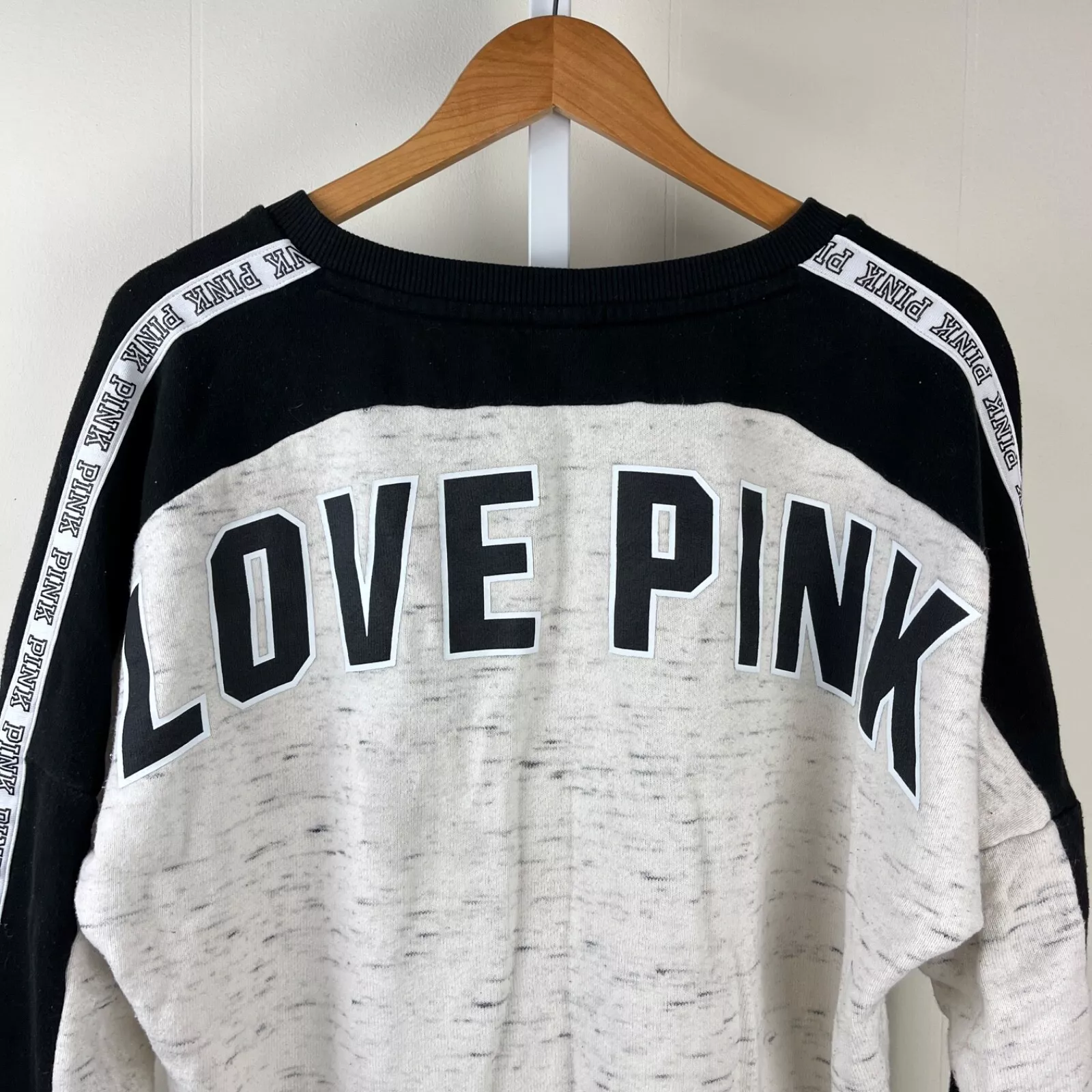 victoria-secret-vs v-neck pullover sweatshirt