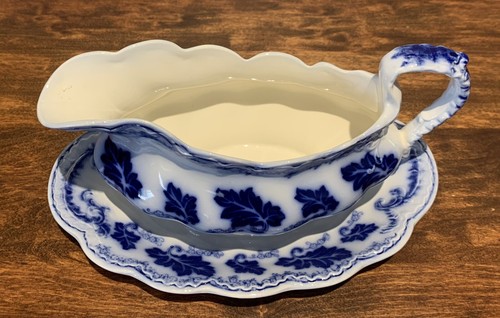 Antique: Johnson Brothers Normandy Flow Blue Gravy Pitcher with Attached Plate - Picture 3 of 4