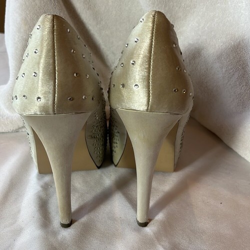 Madden Girl Women’s Shoes Size 8.5 silver with rhinestones 6 inch heel - Picture 4 of 12