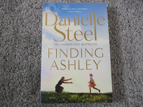 Danielle Steel Novels Large Selection Combine Shipping Complete Your Collection - Picture 94 of 269