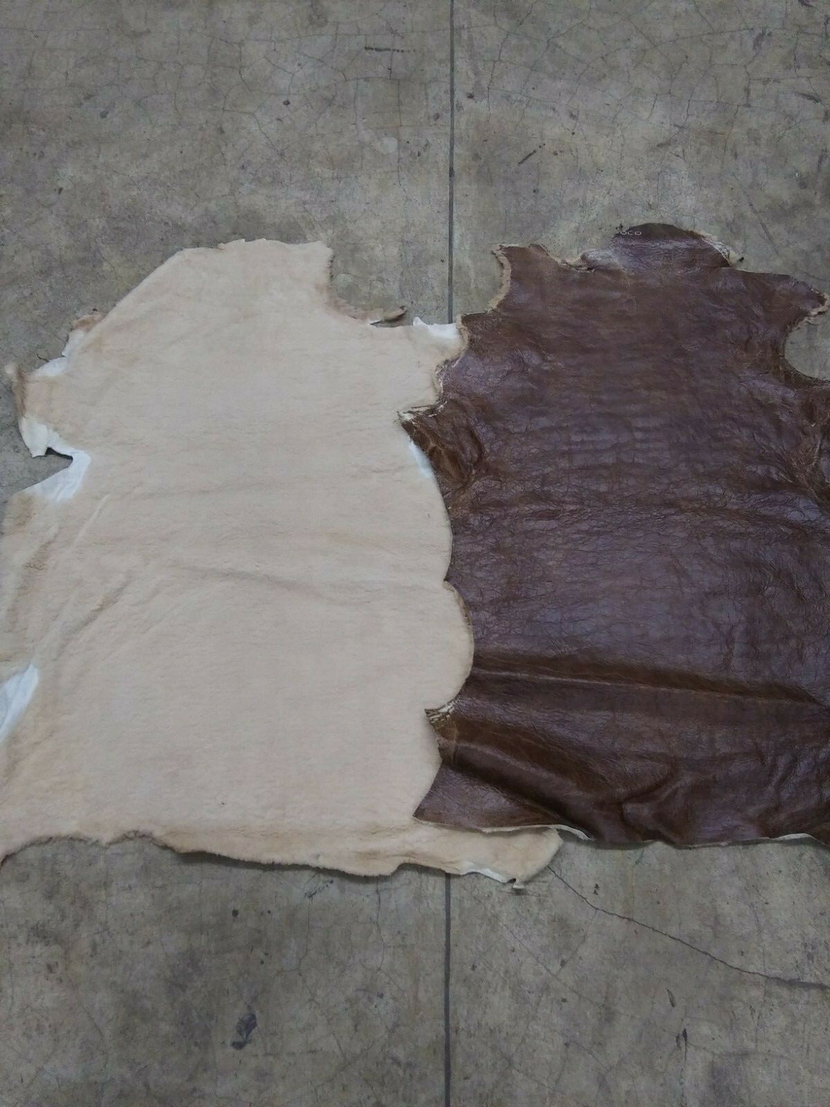 Italian Sheepskin short hair on hide Double Face Beige/ Brown 9 Sq.Ft. Wysoka ocena zamówienia wysyłkowego