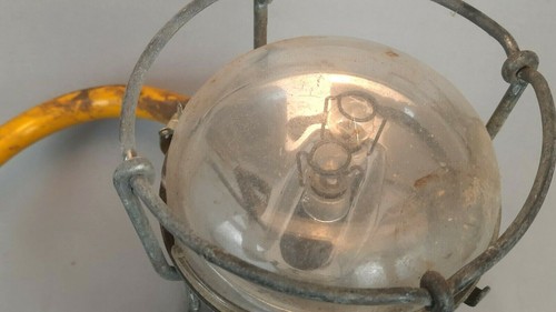 Vintage Justrite Manufacturing Company - Permissible Electric Mining Lantern - Picture 2 of 7