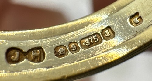 9ct Diamond Eternity Ring. Sheffield 1973. Size O. 375. - Picture 5 of 12