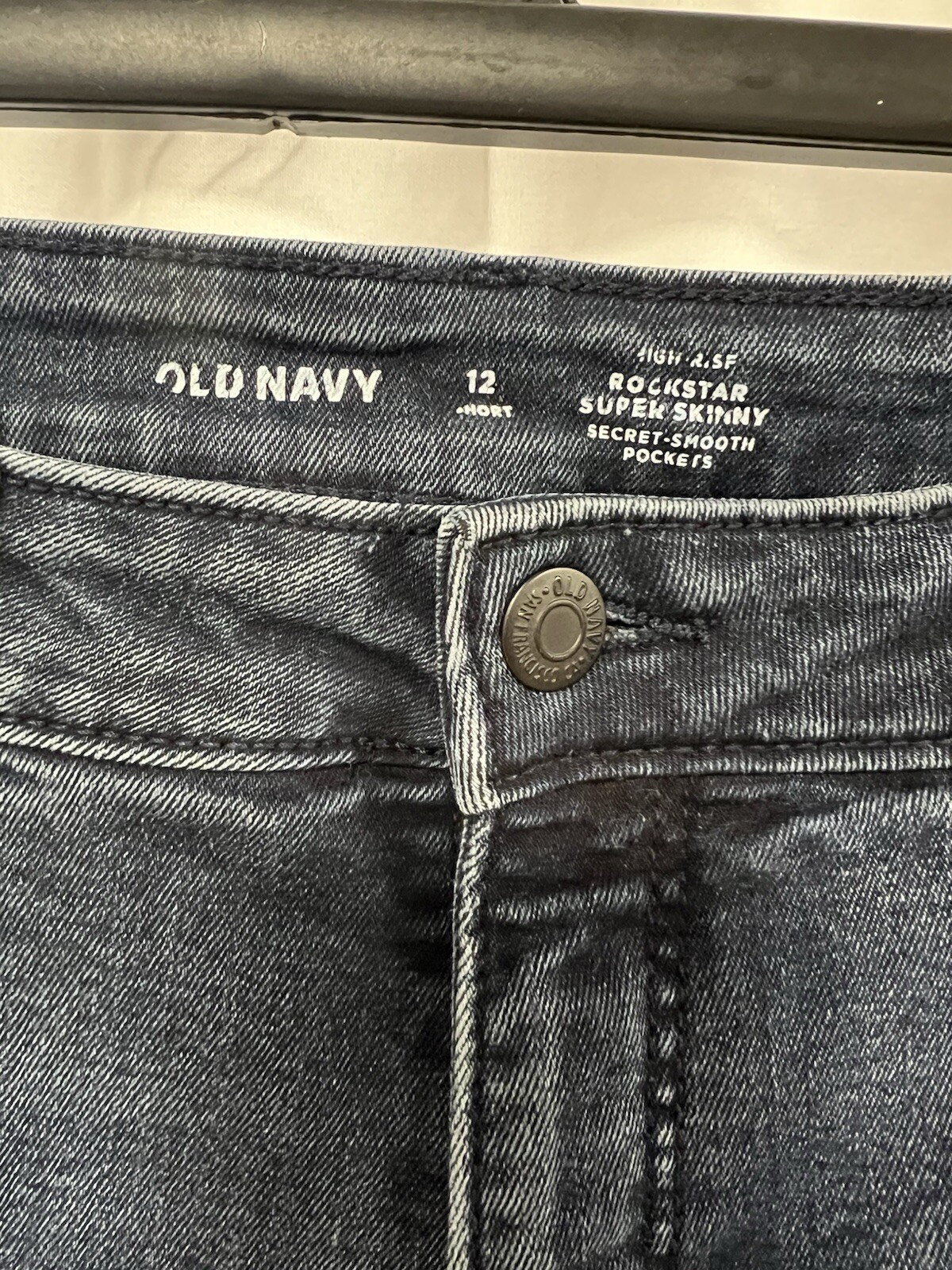 Picture 2 of 4